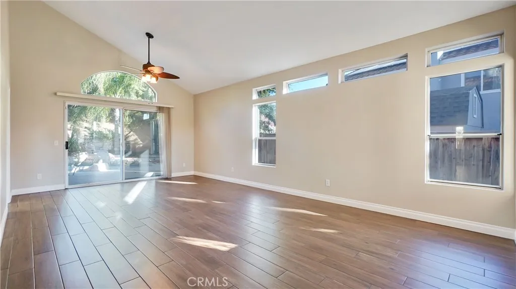 39270 Corte Pluma, Murrieta, California 92563 home-pic-9